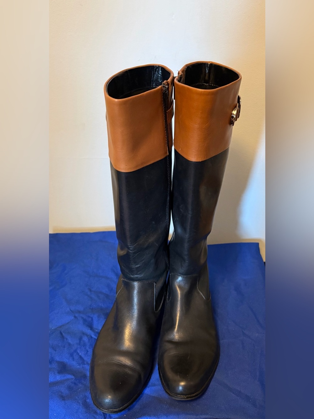 AK CHANDLER NEW Women’s 100% Leather Two-Tone boots